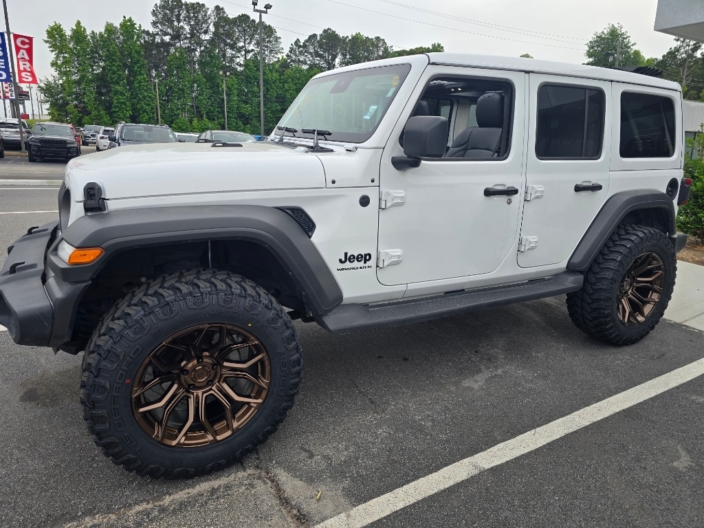 2025 Jeep Wrangler Sport S's photo
