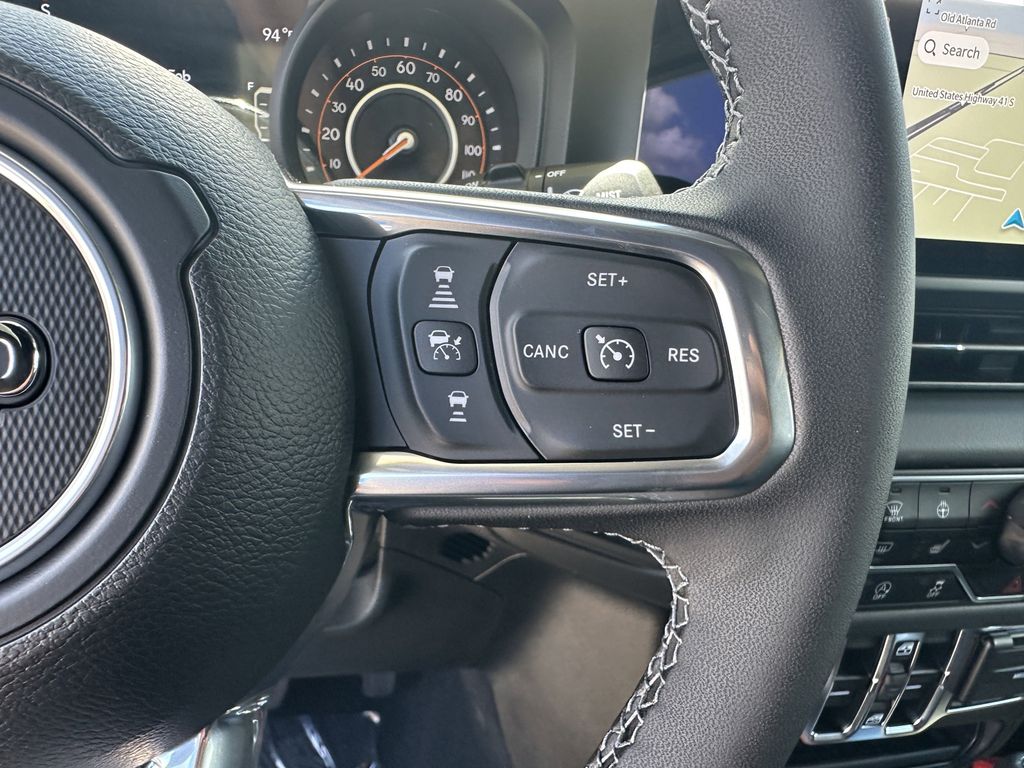 2025 Jeep Wrangler 4-Door Sahara - Photo 25