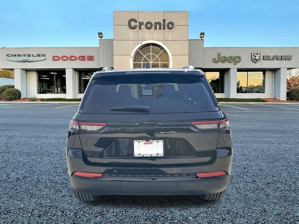 New 2025 Jeep Grand Cherokee Altitude Sport Utility