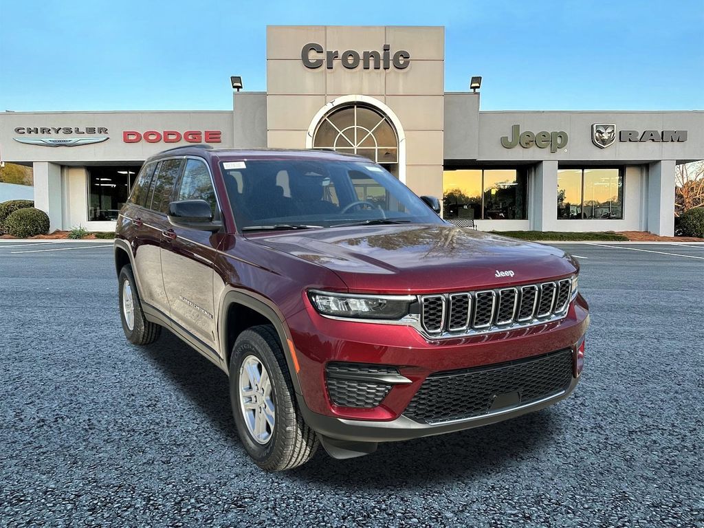 2025 Jeep Grand Cherokee Laredo's photo