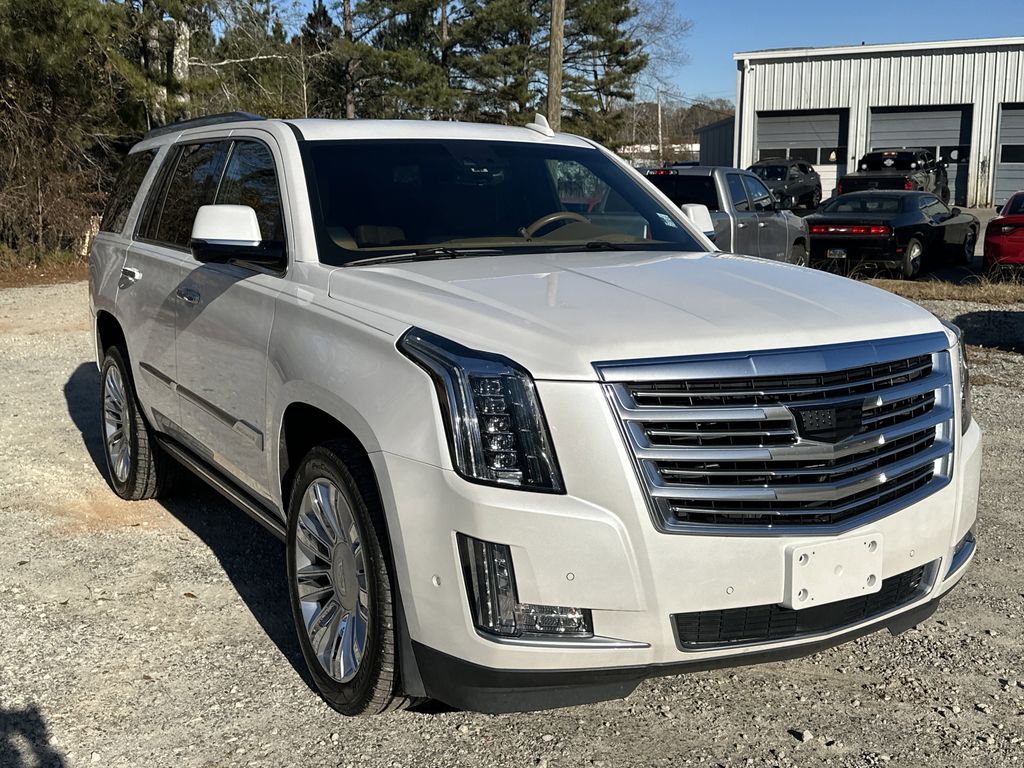2017 Cadillac Escalade Platinum's photo