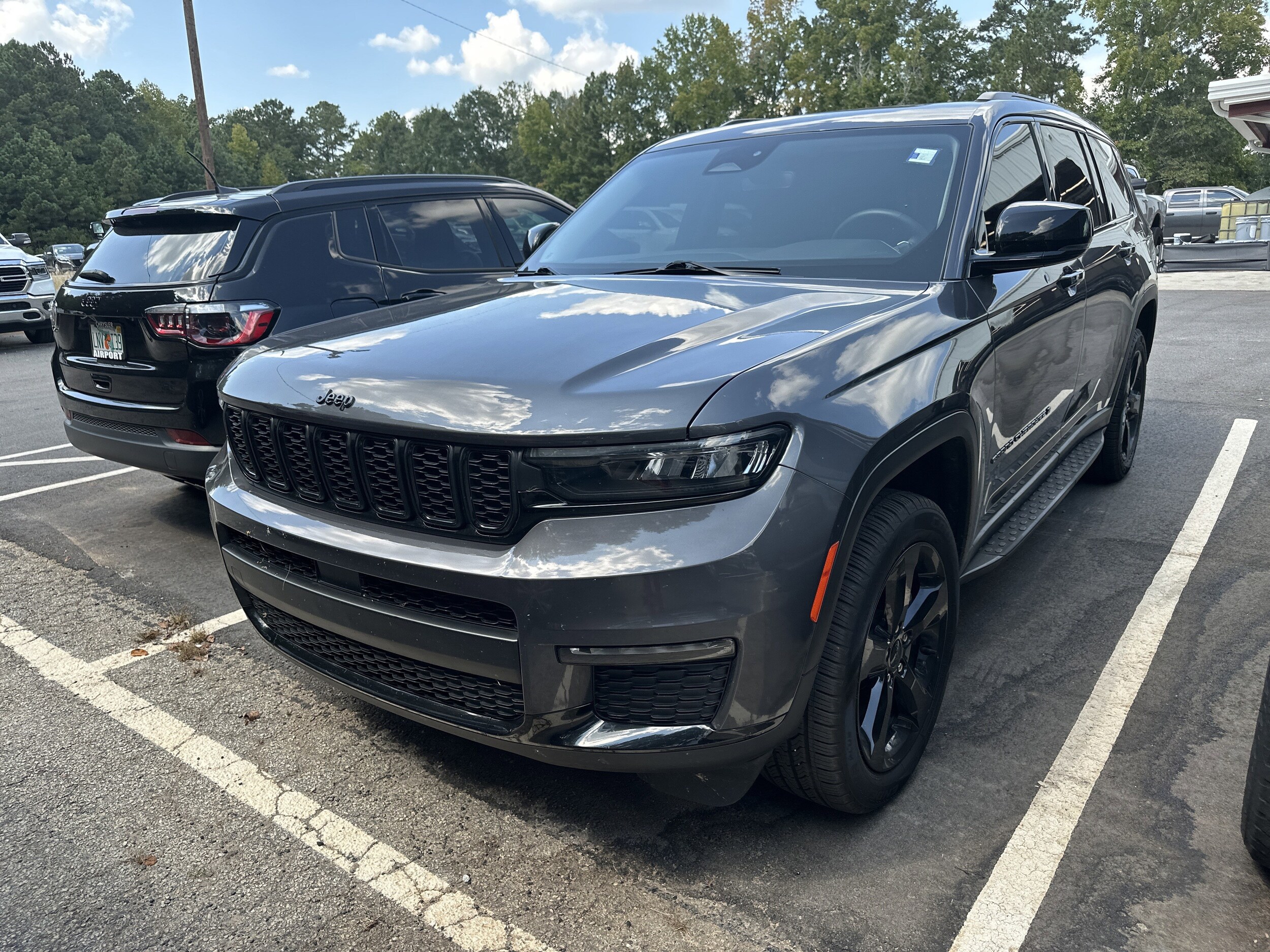 2022 Jeep Grand Cherokee Limited photo 3