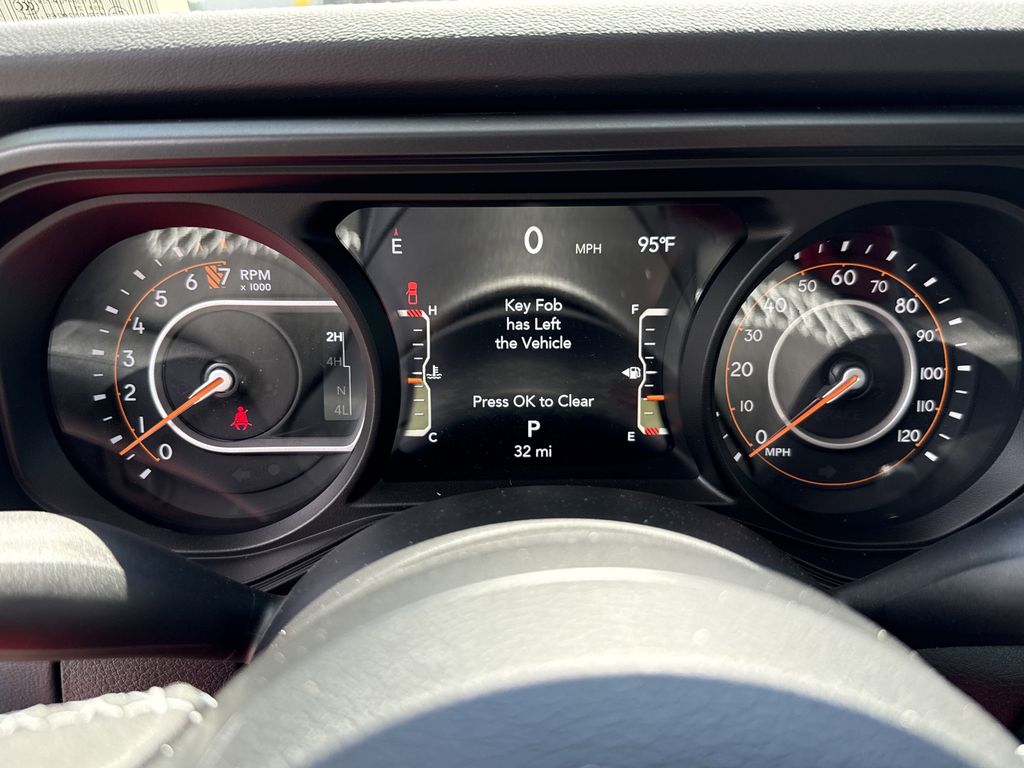 2025 Jeep Gladiator Rubicon - Photo 28