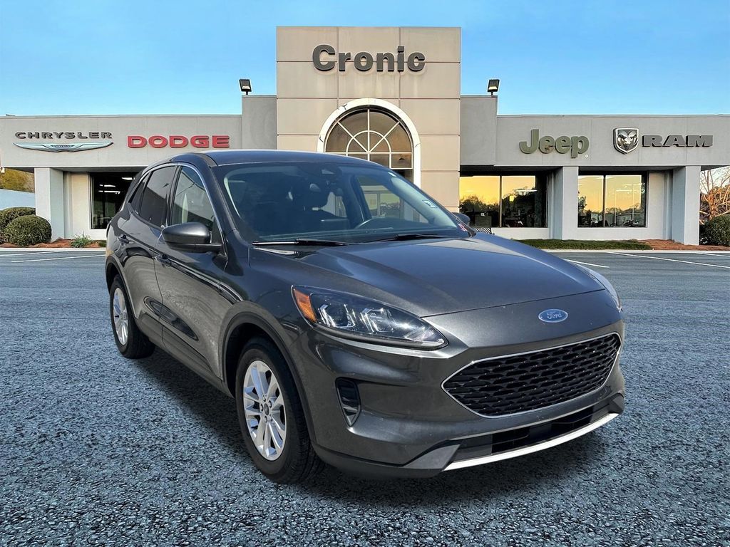 2020 Ford Escape SE