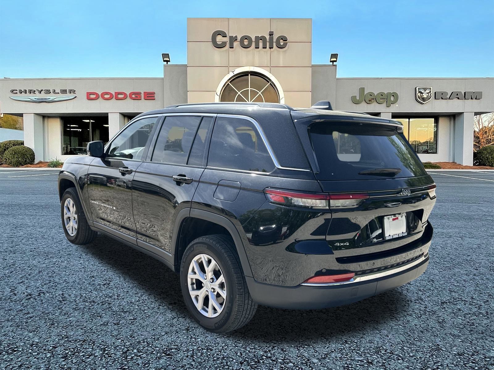 2022 Jeep Grand Cherokee Limited photo 3