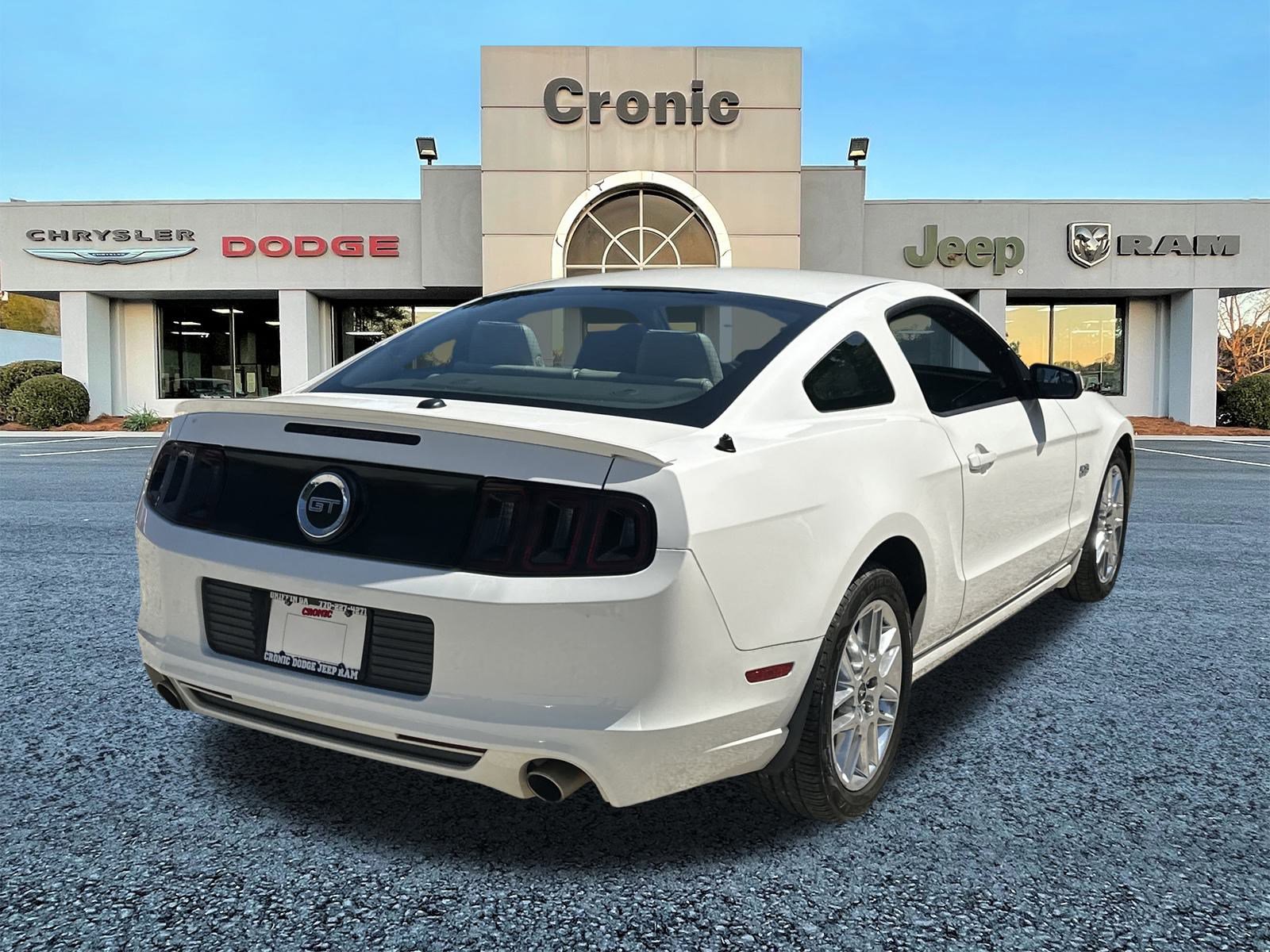 2013 Ford Mustang GT Premium photo 3