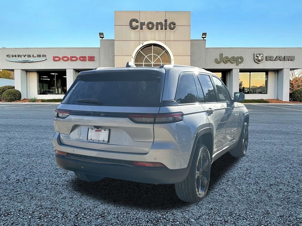 New 2025 Jeep Grand Cherokee Altitude Sport Utility