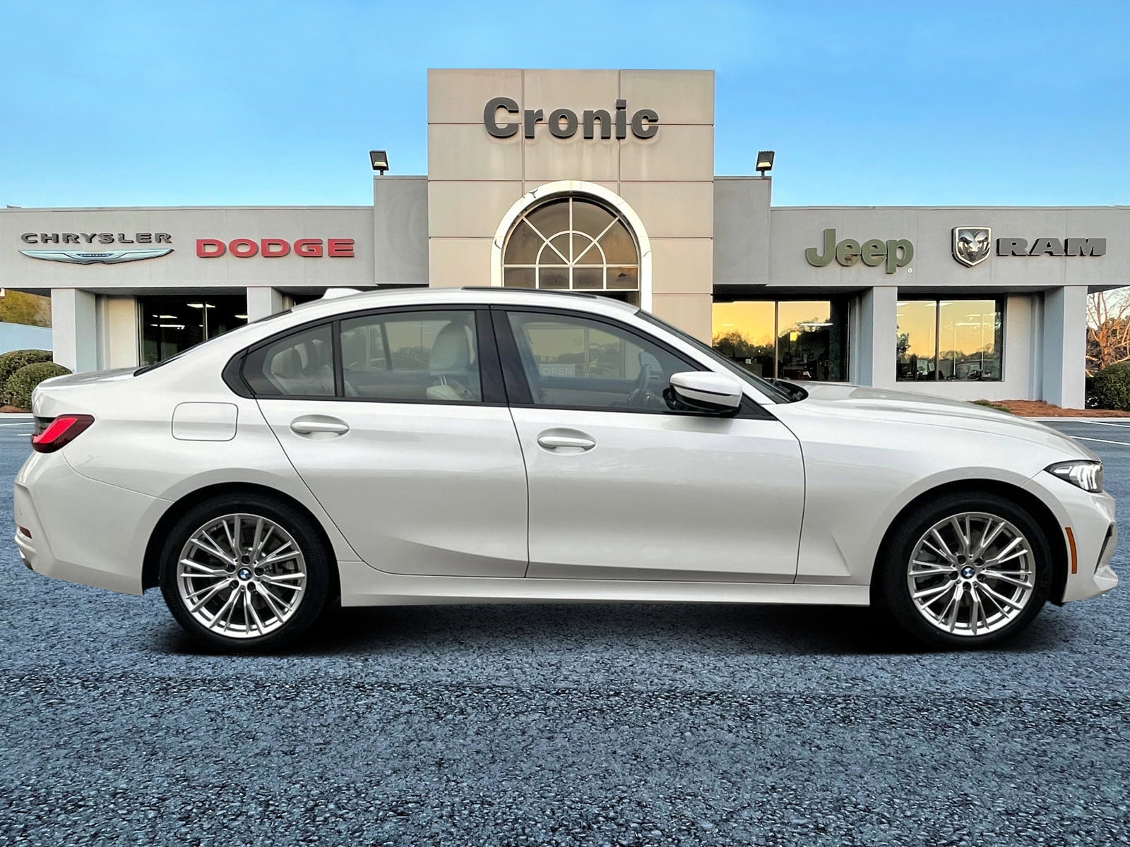 Used 2023 BMW 3 Series 330i with VIN 3MW69FF03P8D19867 for sale in Griffin, GA