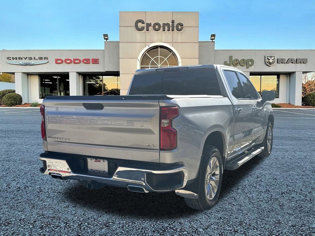 2022 Chevrolet Silverado 1500 LTZ photo 3