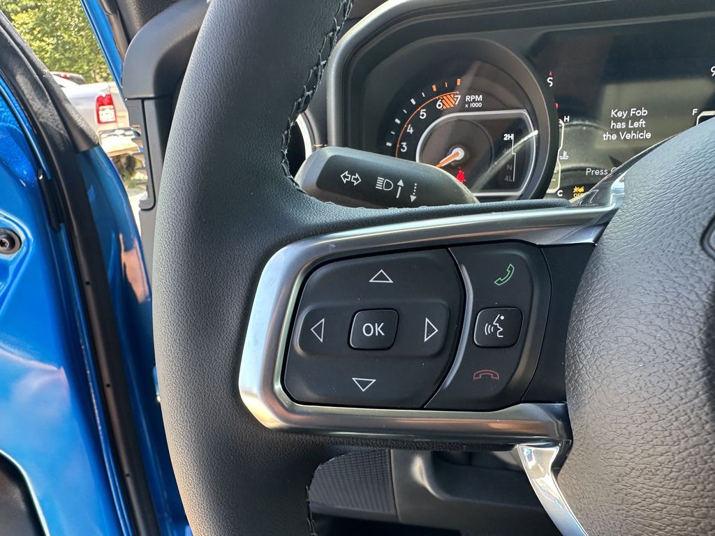 2025 Jeep Wrangler 4-Door Sahara - Photo 24