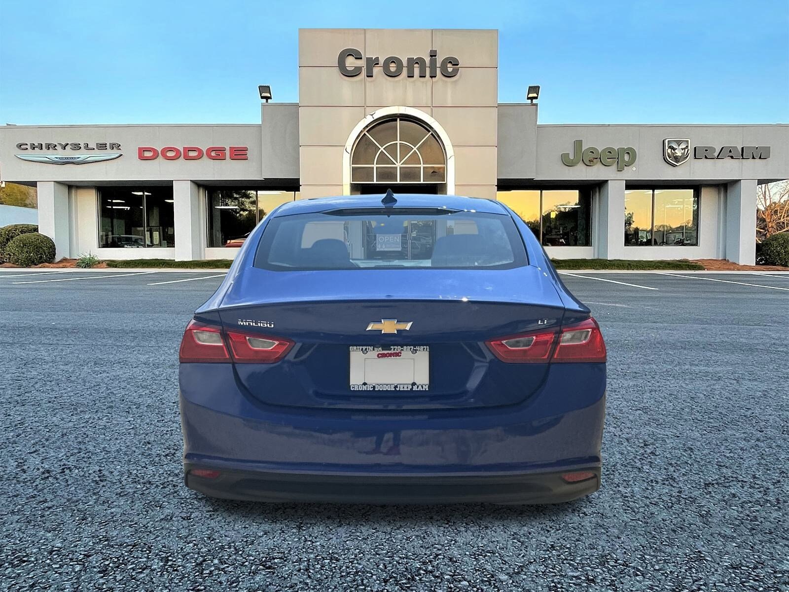2023 Chevrolet Malibu 1LT photo 4