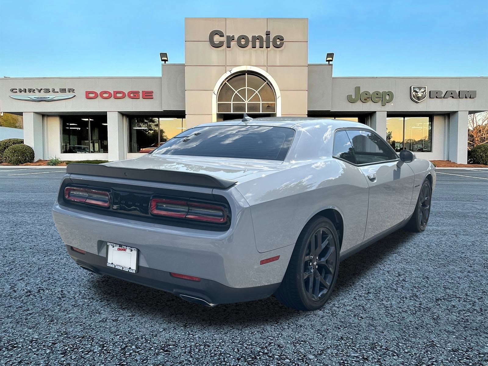 2022 Dodge Challenger R/T photo 3