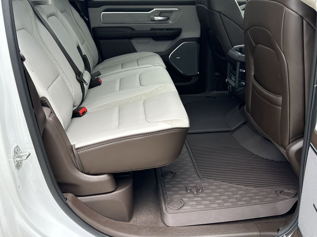 2026 RAM 1500 Laramie - Photo 15