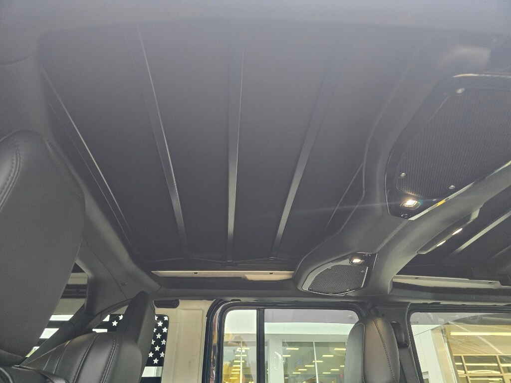 2024 Jeep Wrangler Rubicon X photo 4