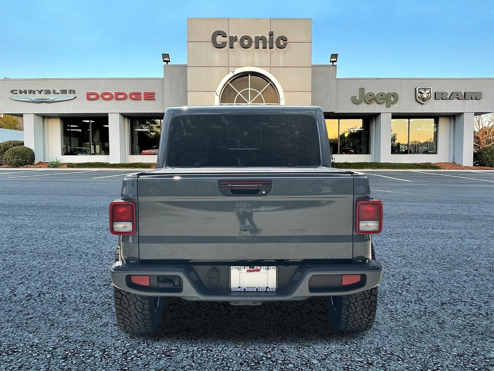 2025 Jeep Gladiator photo 4