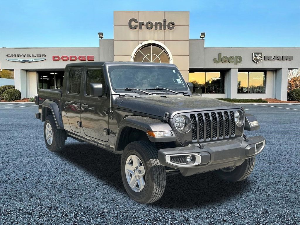 2022 Jeep Gladiator Sport S's photo
