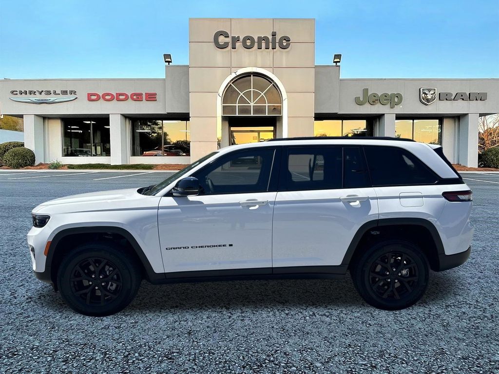 2025 Jeep Grand Cherokee Altitude - Photo 6