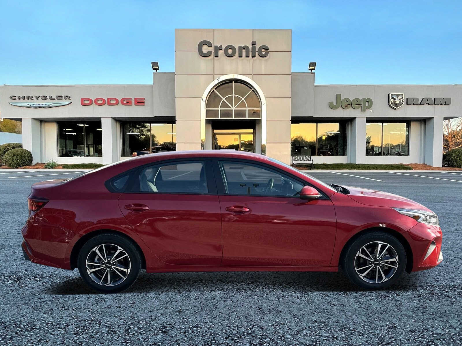 Used 2022 Kia FORTE LXS with VIN 3KPF24AD0NE493349 for sale in Griffin, GA