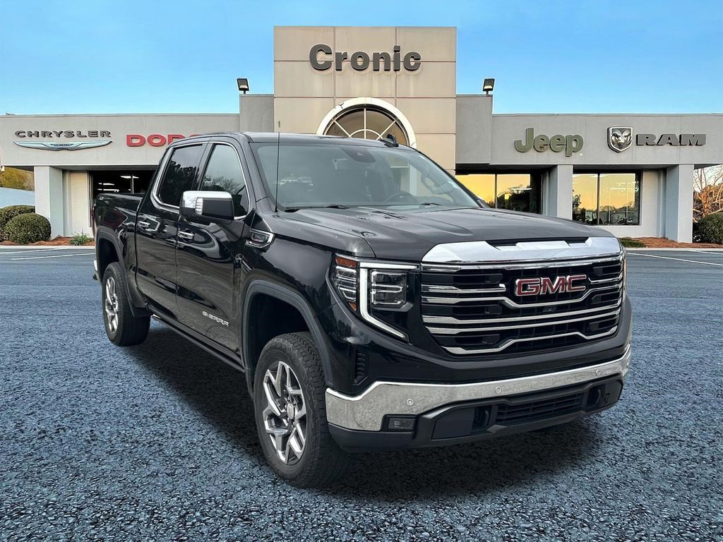 2023 GMC Sierra 4WD Crew Cab Short Box SLT's photo