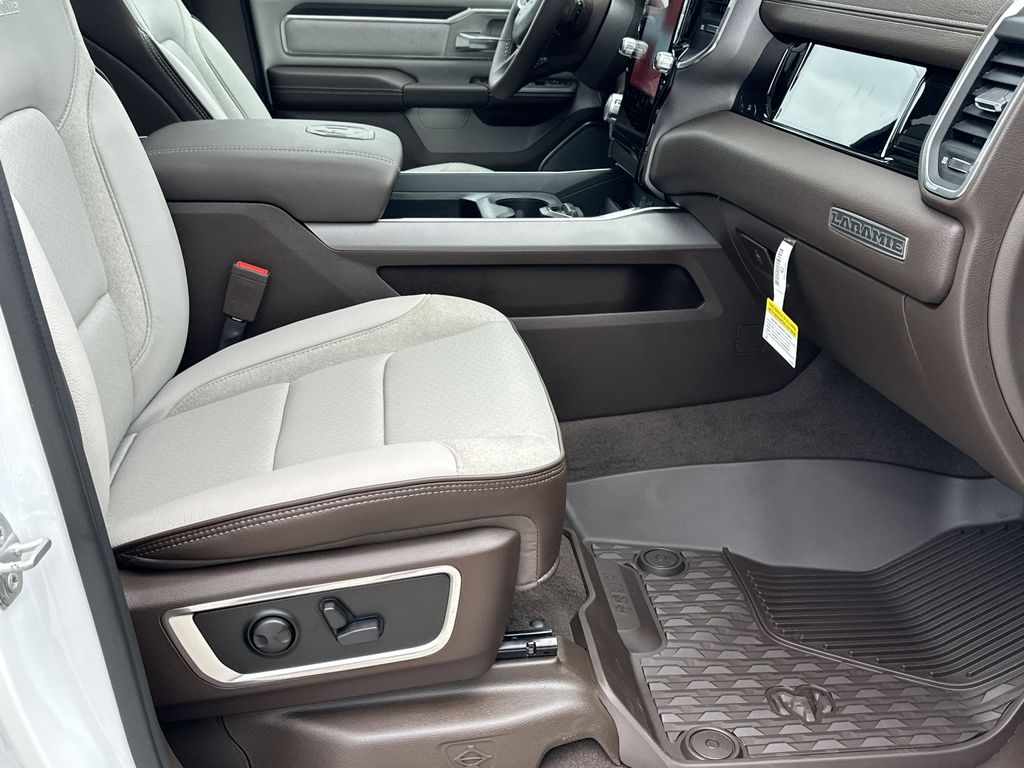 2026 RAM 1500 Laramie - Photo 13