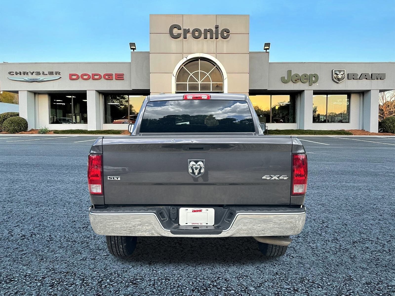 2024 Ram 1500 Classic SLT photo 4