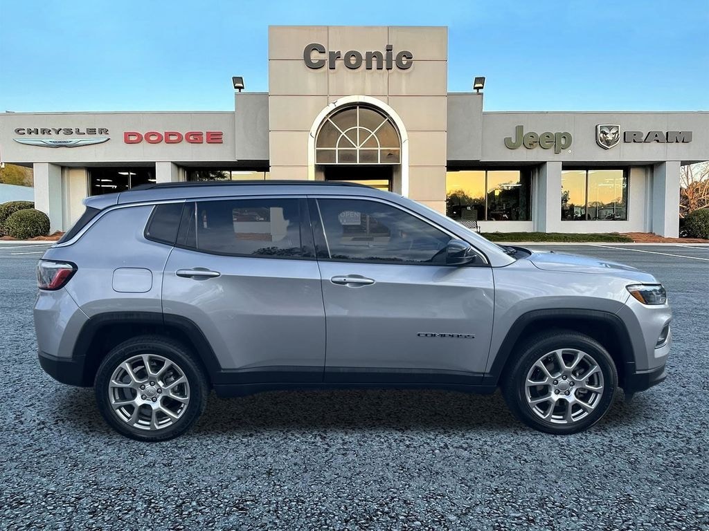 Used 2022 Jeep Compass Latitude Lux Sport Utility