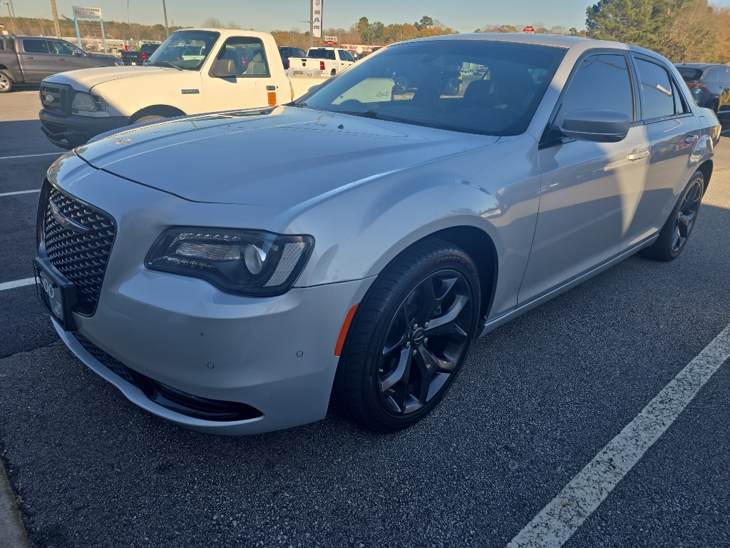 2023 Chrysler 300 S's photo