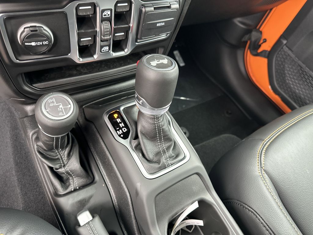 2025 Jeep Wrangler 4-Door Sahara - Photo 29