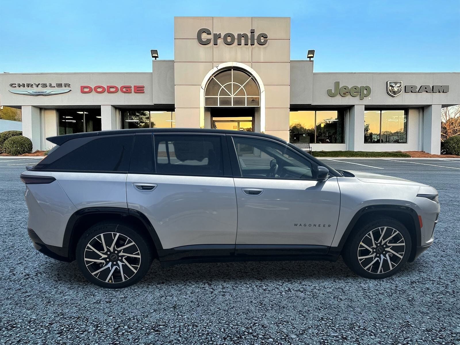 2025 Jeep Wagoneer S Limited photo 2