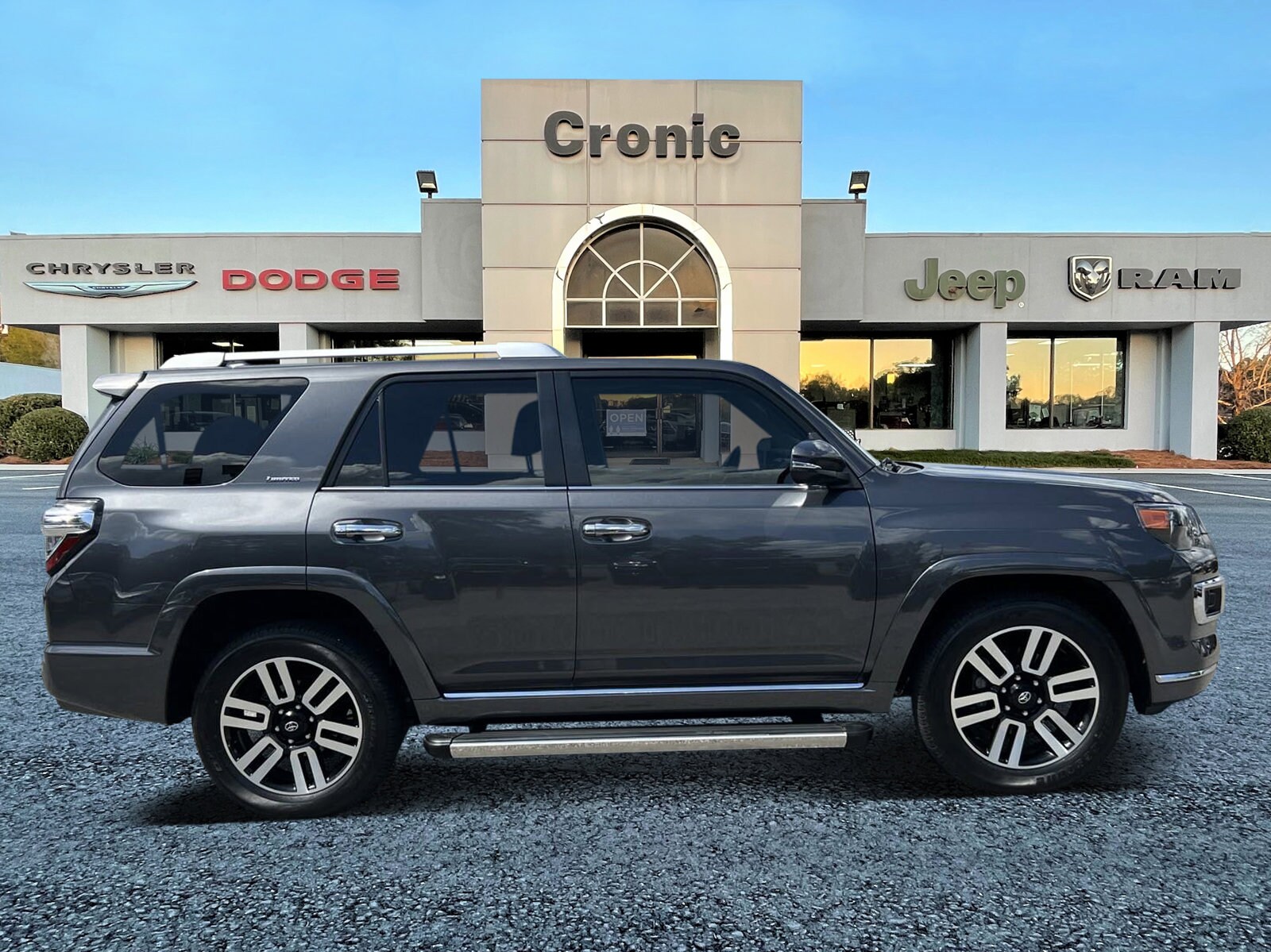 Used 2022 Toyota 4Runner Limited with VIN JTEDU5JR1N5271493 for sale in Griffin, GA