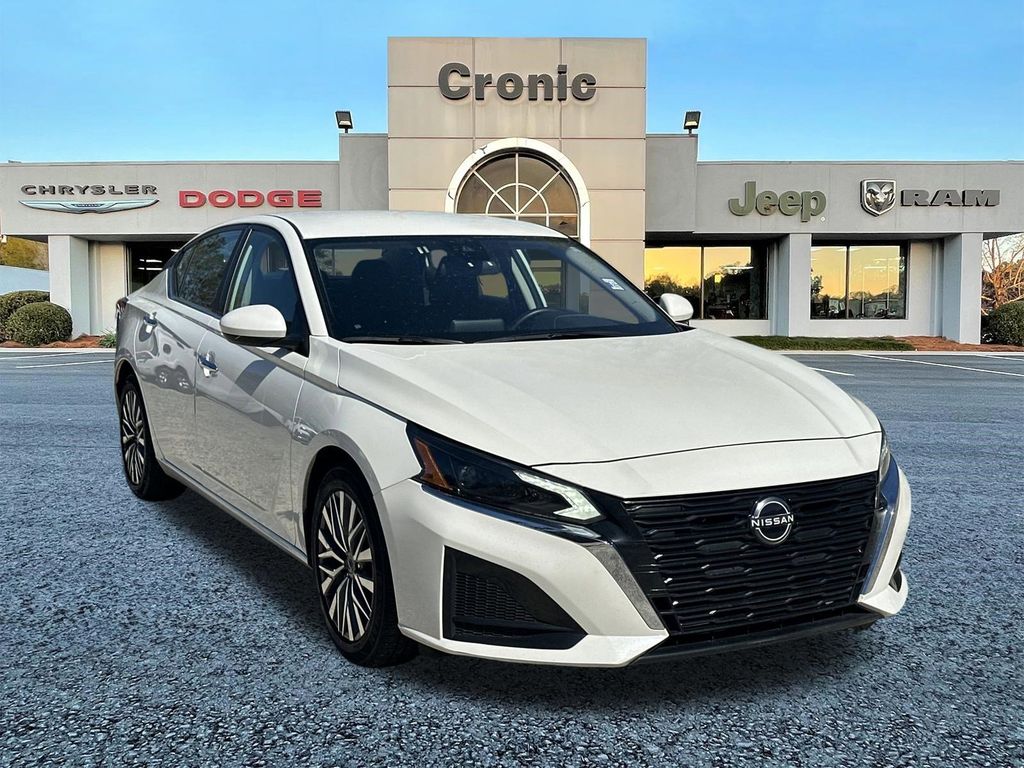 2023 Nissan Altima SV