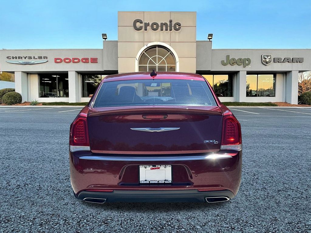 2018 Chrysler 300 Luxury photo 4