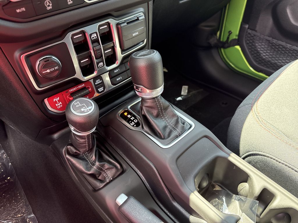 2025 Jeep Gladiator Rubicon - Photo 31