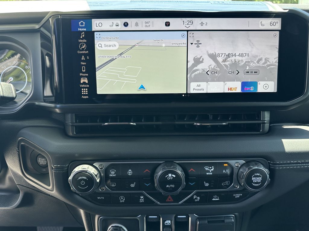 2025 Jeep Wrangler 4-Door Sahara - Photo 28