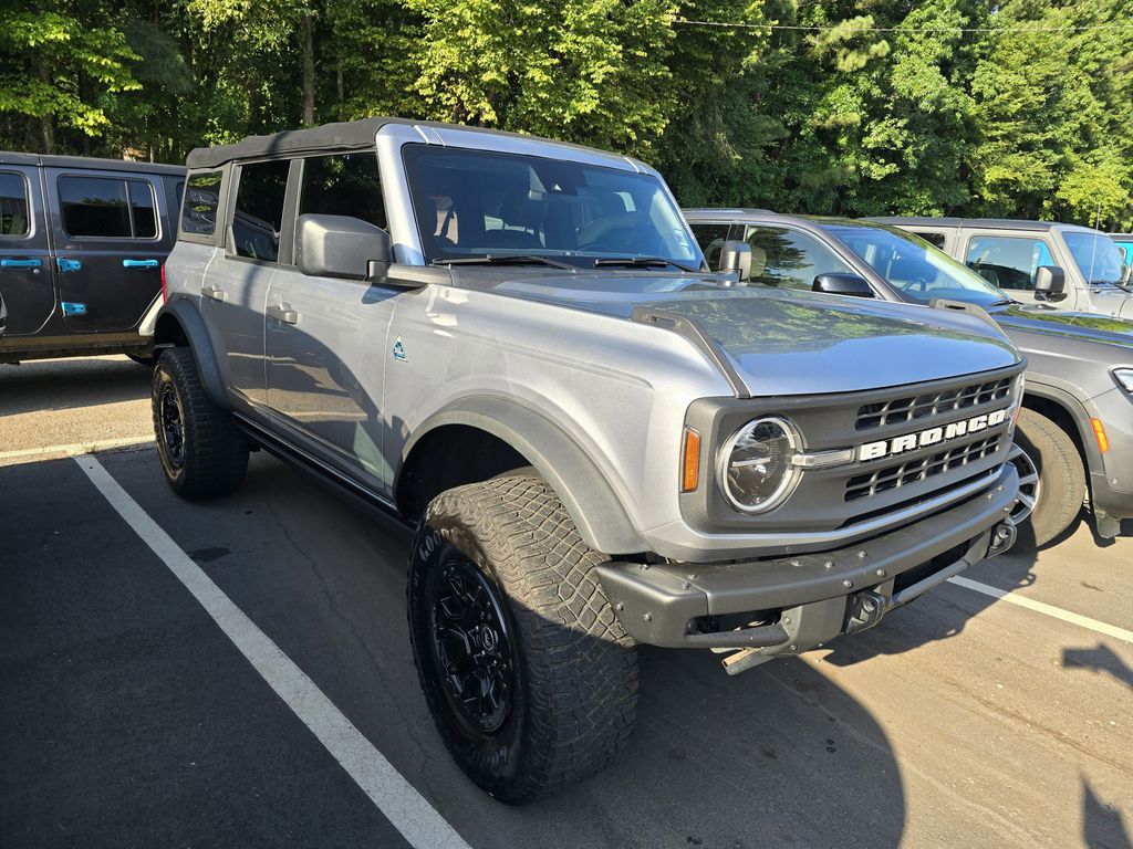 2022 Ford Bronco 4-Door Black Diamond's photo