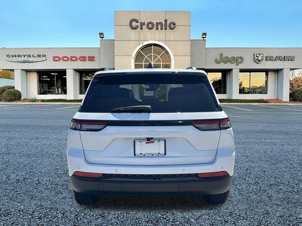 2025 Jeep Grand Cherokee Altitude - Photo 4