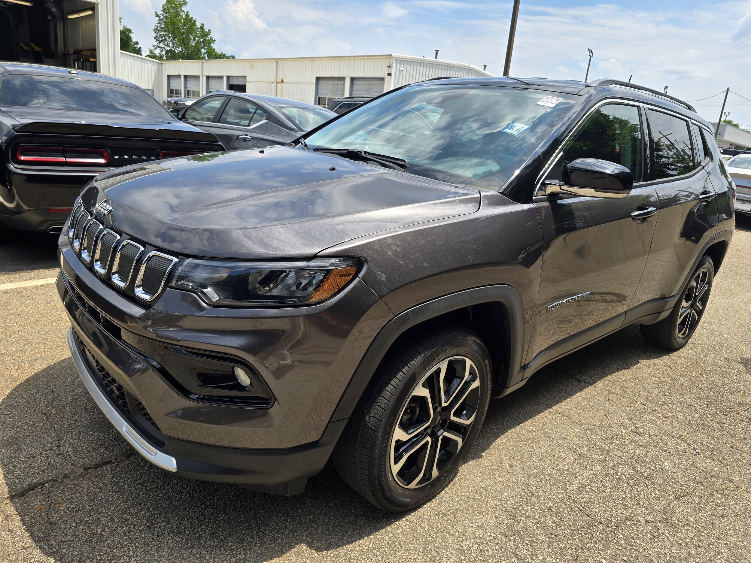 2022 Jeep Compass Limited photo 2