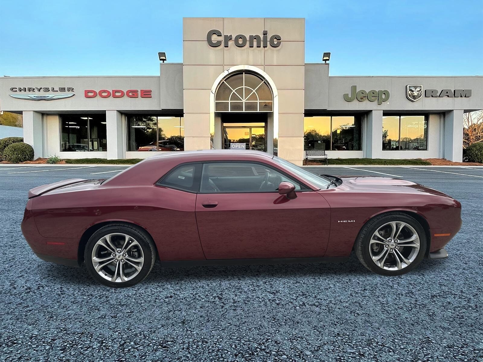 2021 Dodge Challenger R/T photo 2