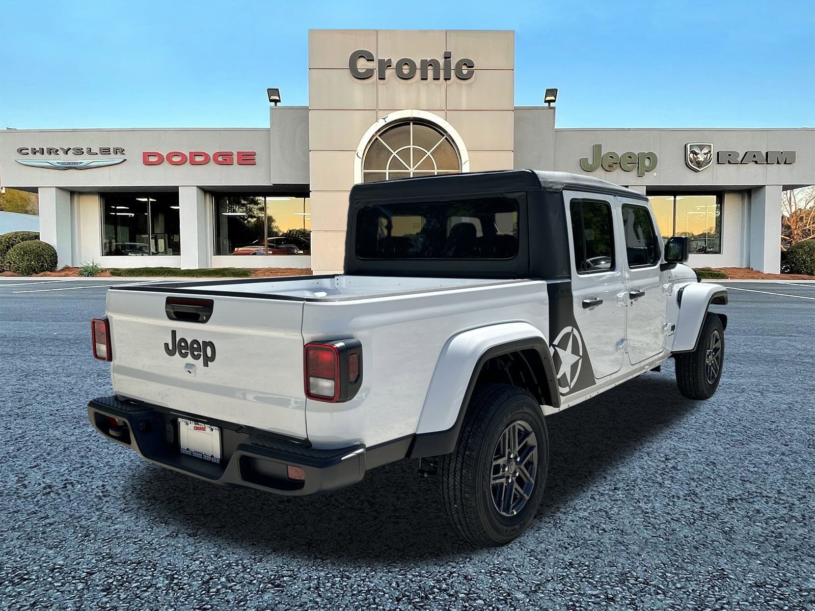 2025 Jeep Gladiator Sport photo 3