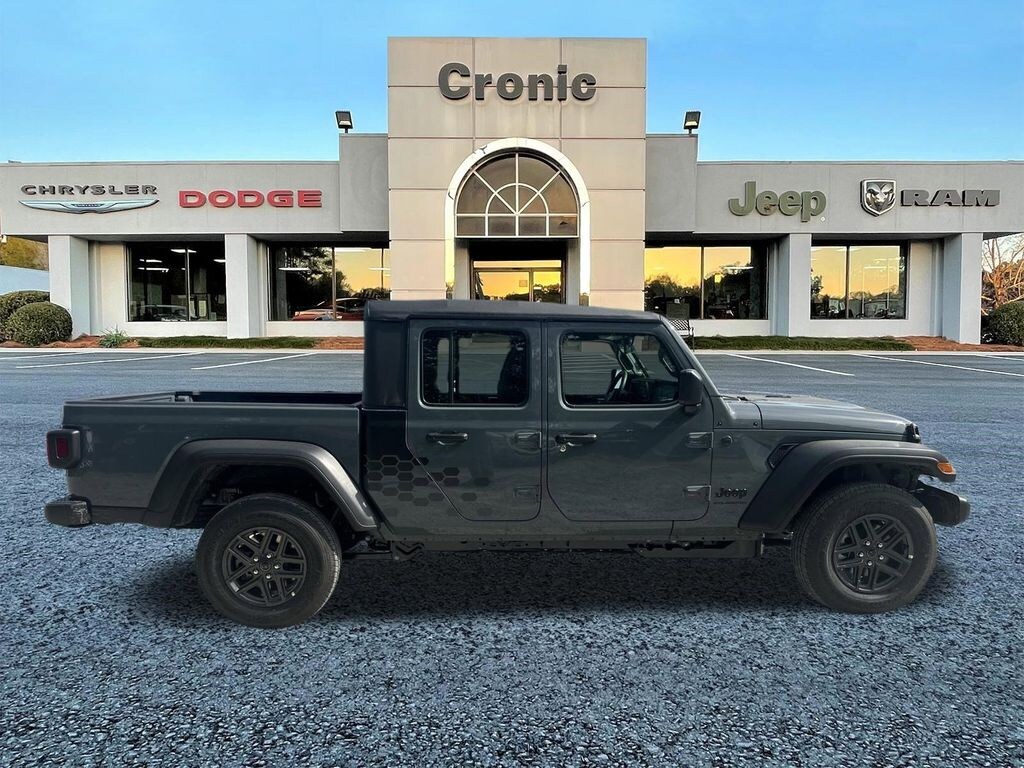 New 2026 Jeep Gladiator Sport Pickup