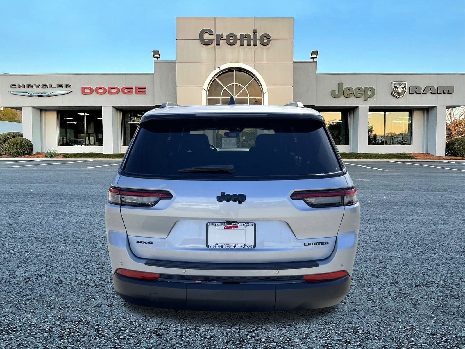 2024 Jeep Grand Cherokee L photo 4