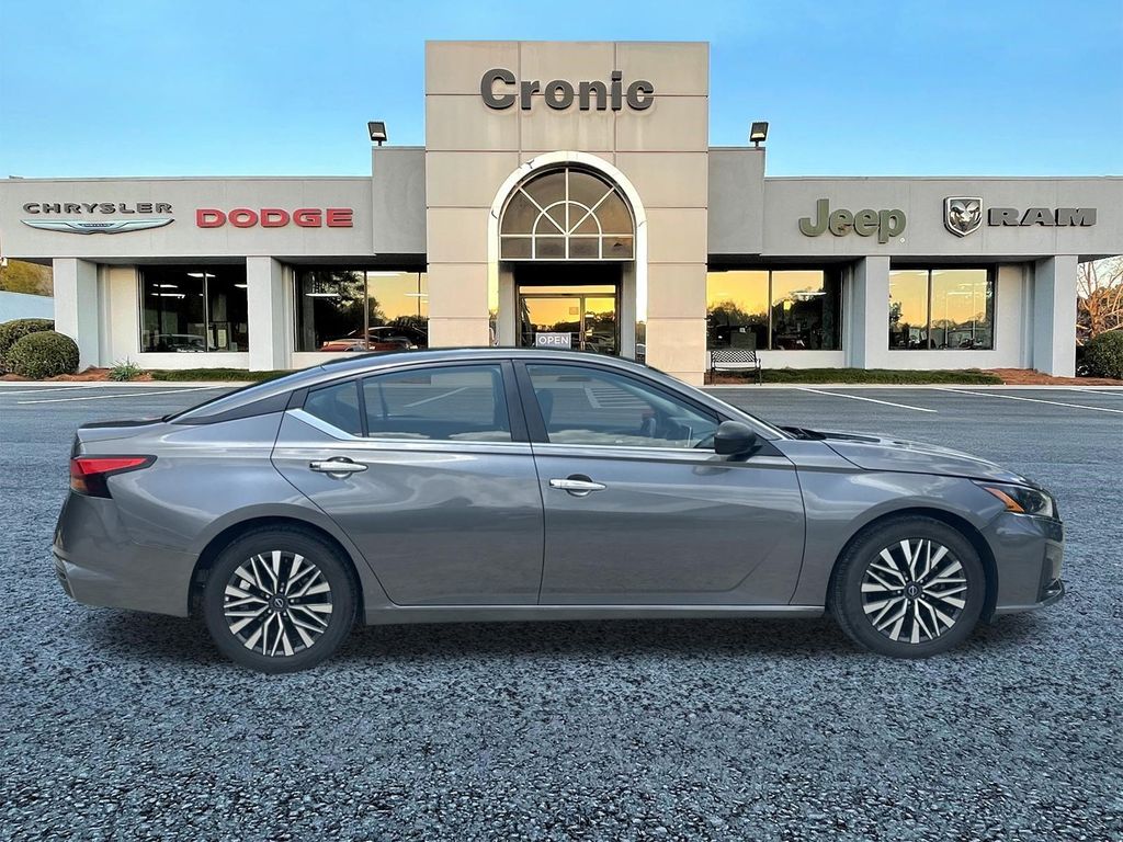 Used 2024 Nissan Altima SV with VIN 1N4BL4DV8RN320198 for sale in Griffin, GA