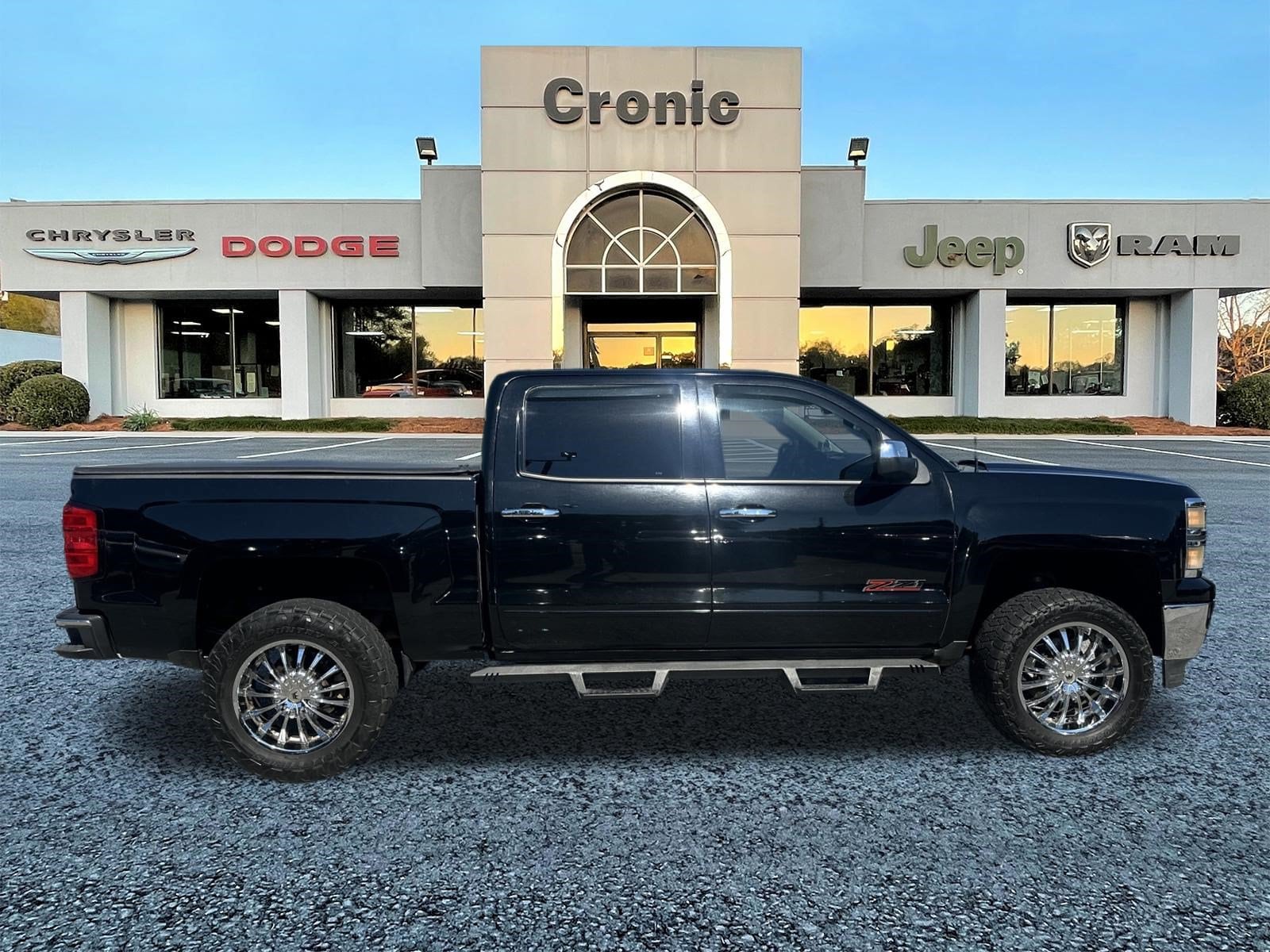 Used 2015 Chevrolet Silverado 1500 LT with VIN 3GCPCRECXFG492697 for sale in Griffin, GA