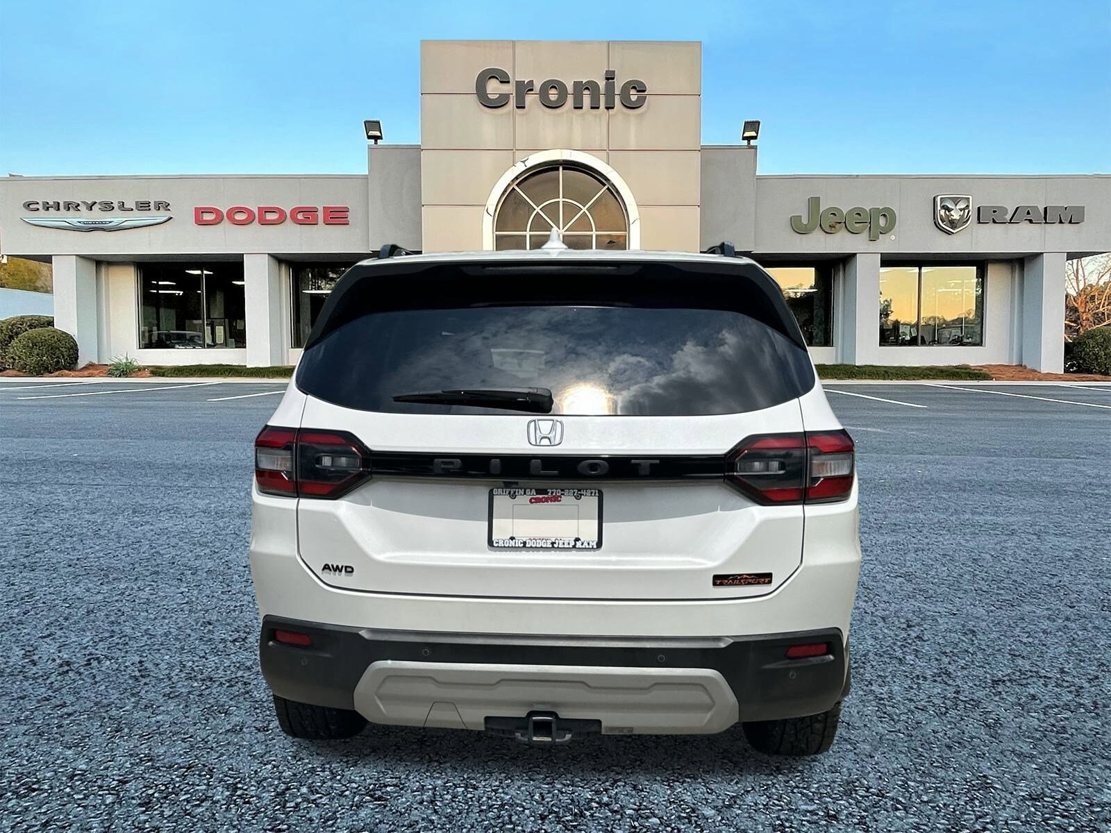 2024 Honda Pilot TrailSport photo 2