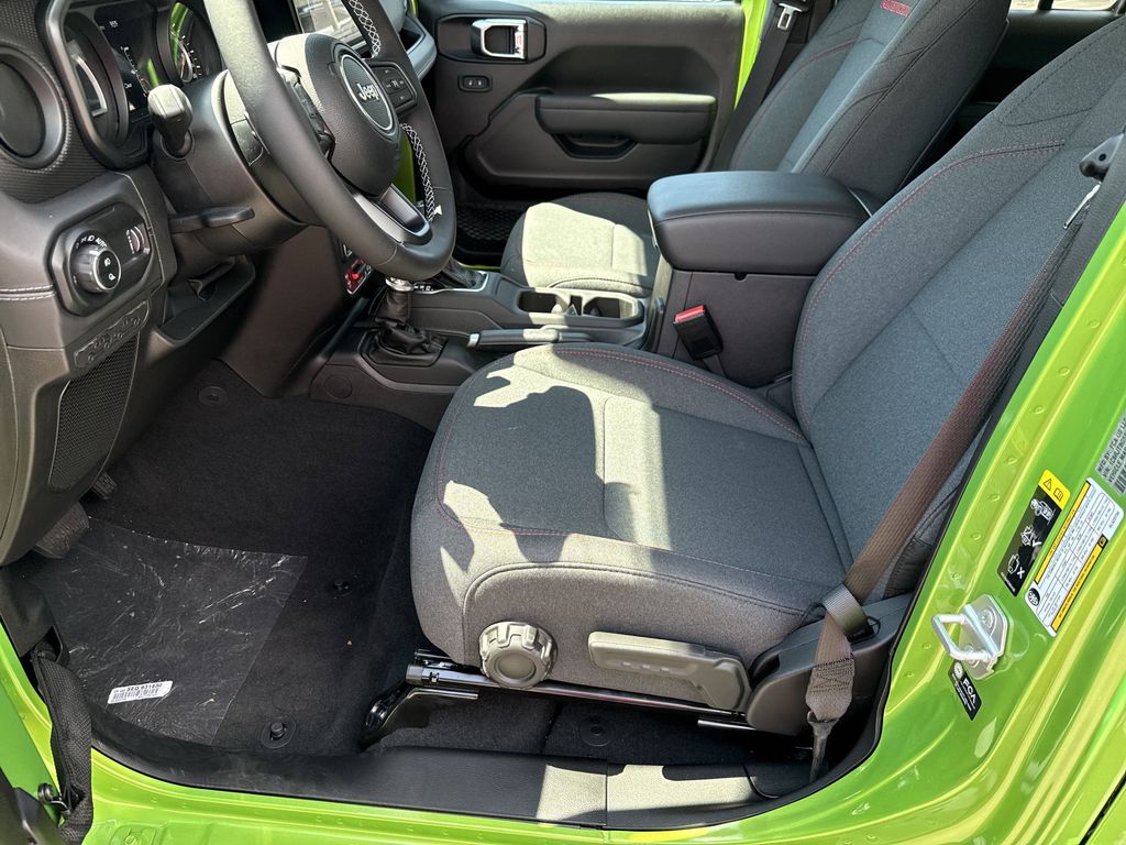 2025 Jeep Gladiator Rubicon - Photo 9