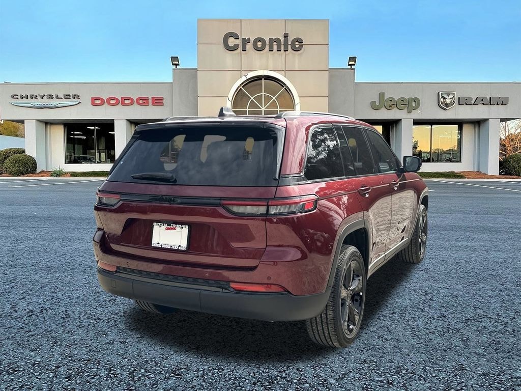 New 2025 Jeep Grand Cherokee Altitude Sport Utility