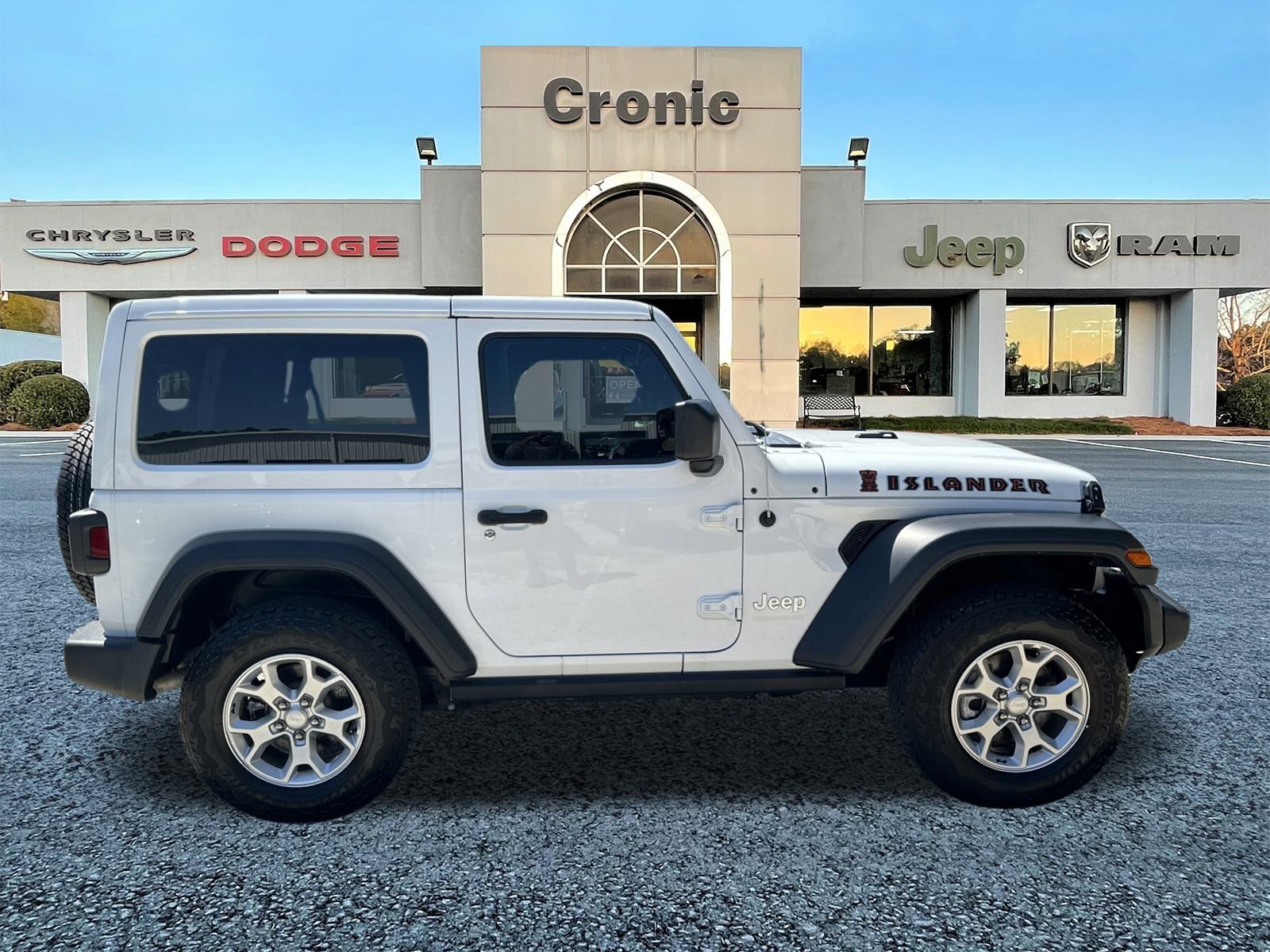 2021 Jeep Wrangler Islander photo 2