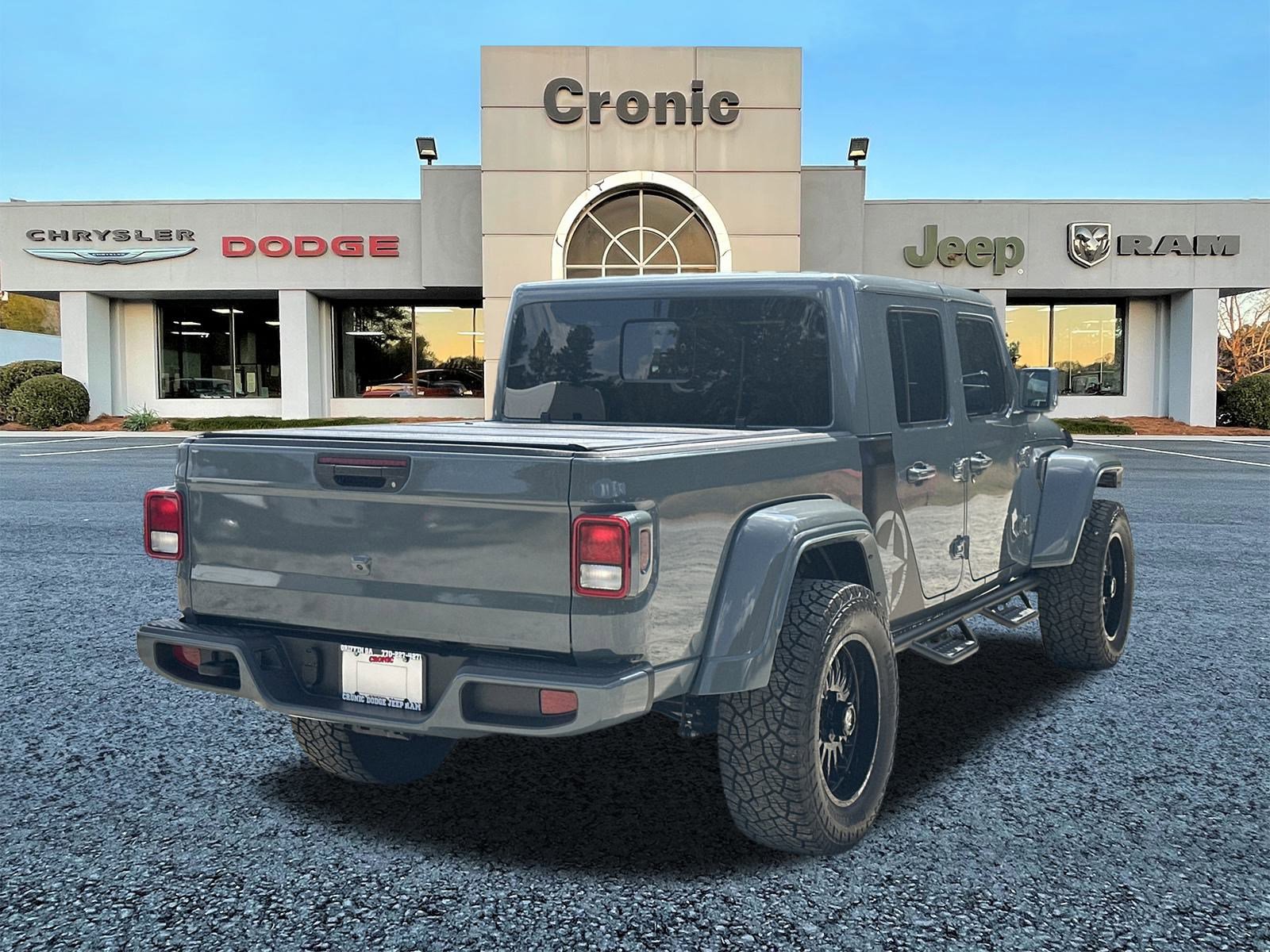 2025 Jeep Gladiator photo 3