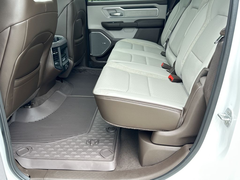 2026 RAM 1500 Laramie - Photo 20