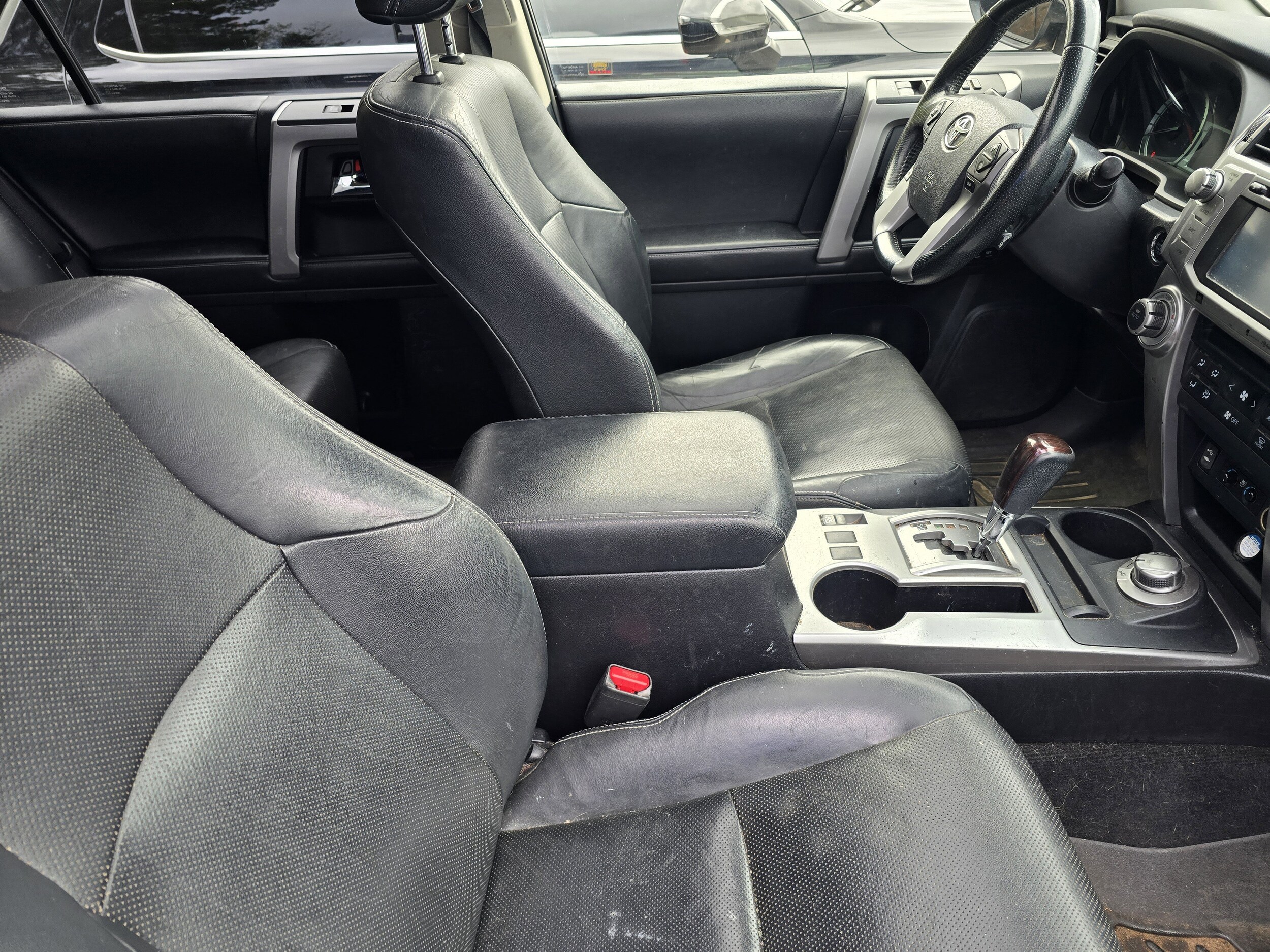 2014 Toyota 4Runner Limited photo 3